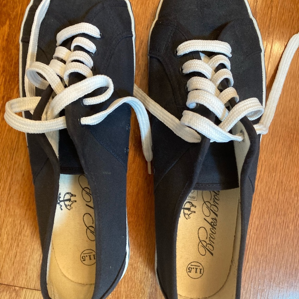 Brooks Brothers size 11.5